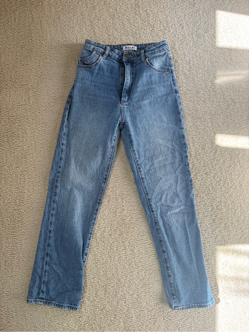 ROLLA'S Women's Straight Leg Jeans in Medium Blue Denim
